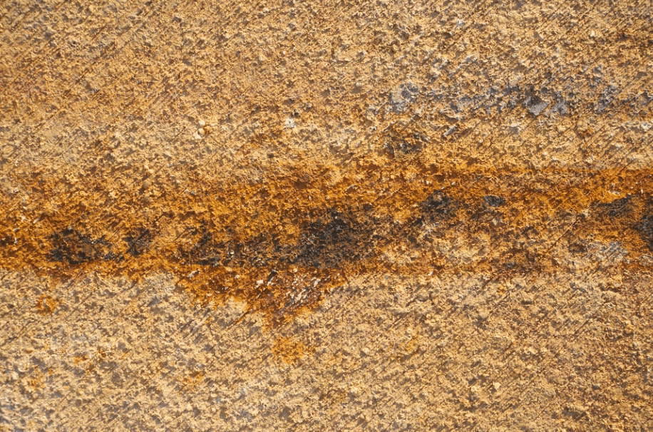 how to remove rust from concrete - image from pixabay by Engin_Akyurt