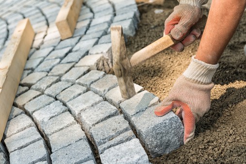 how to build a flagstone patio