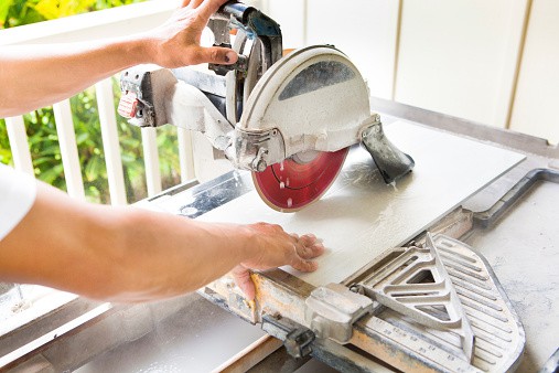 how to cut porcelain tile